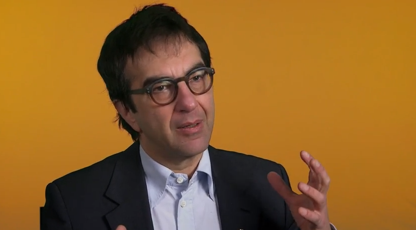 Atom Egoyan – directeur arménien canadien du cinéma et du théatre